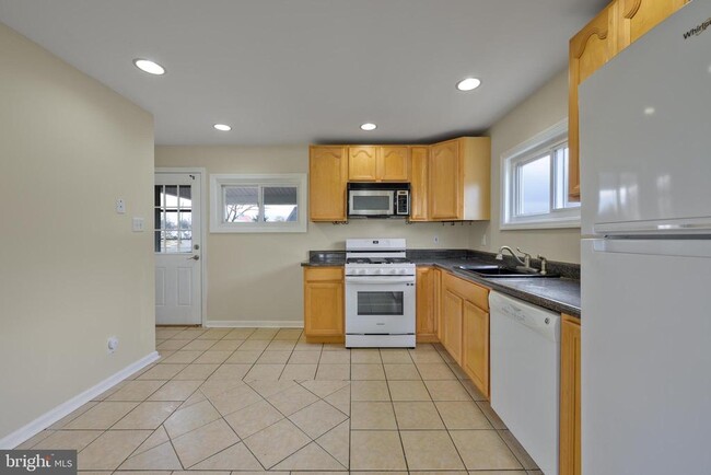 Photo - 244 Pomona Ave