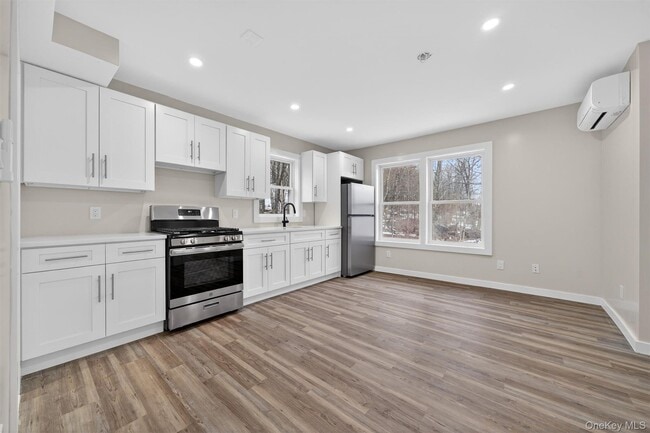 Photo - 303 Main St Unit 2R