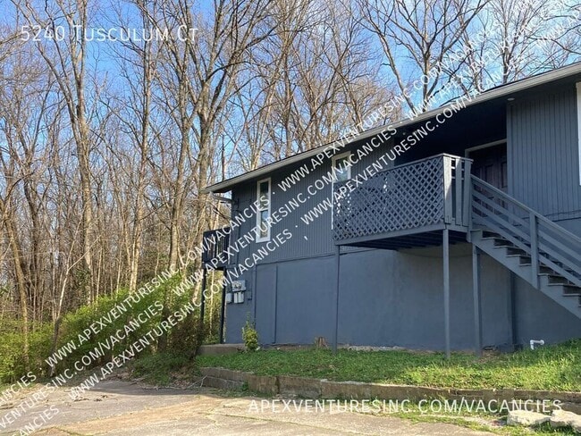 Photo - 5240 Tusculum Ct