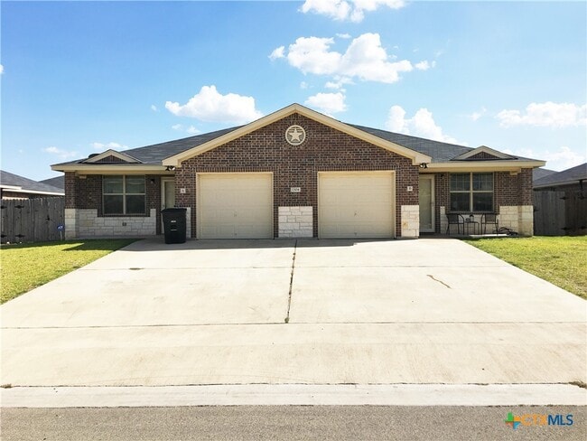 Building Photo - 1304 Cavalry Ln Rental