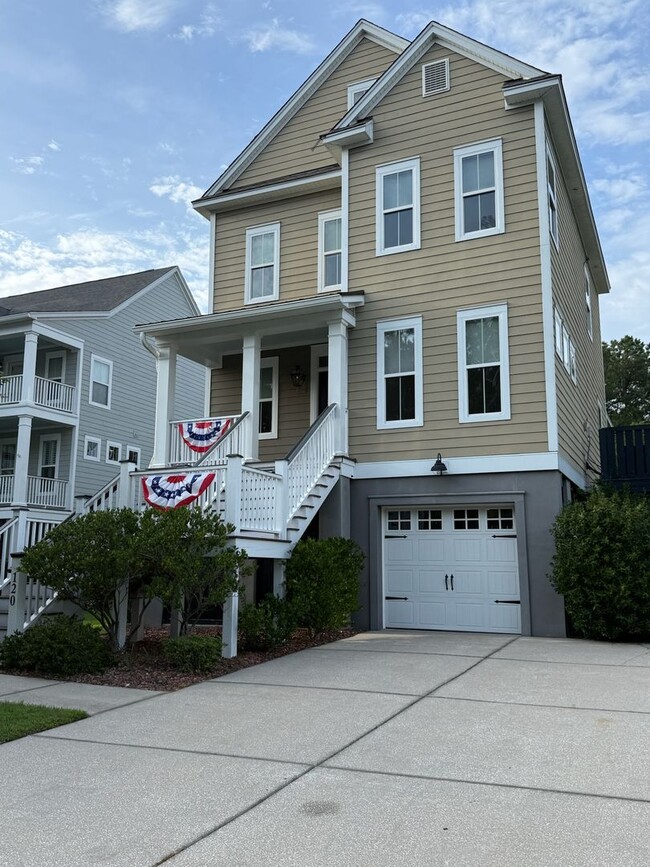 Photo - Available now. Amazing 4 BR/2.5 BA Home Available at Shellring at St Thomas Island!