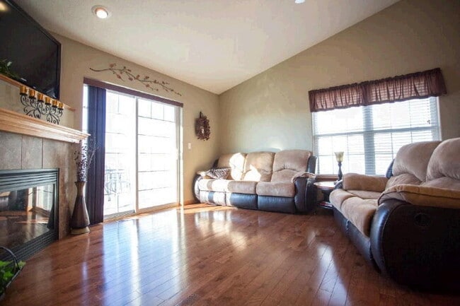 Photo - Beautiful 3 bedroom, 2 bath duplex in North Liberty