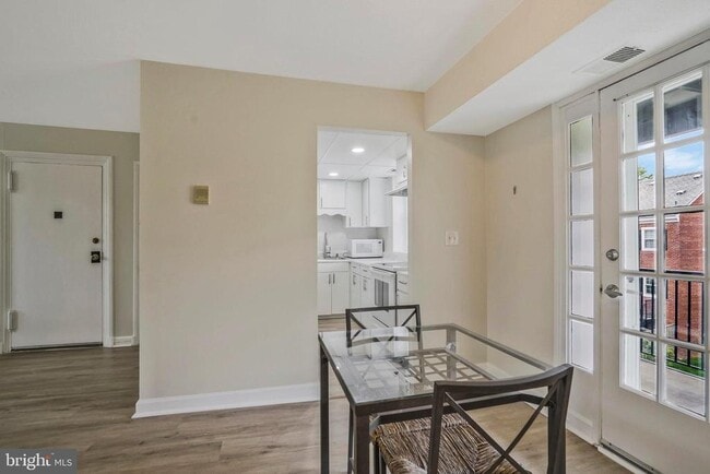 Photo - 2961 S Columbus St Unit B2