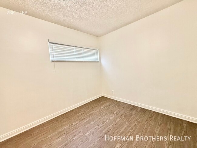 Photo - 845 Victor Ave Unit 5