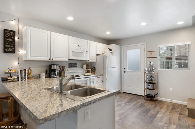Photo - 2B/1.5BA Duplex for Rent