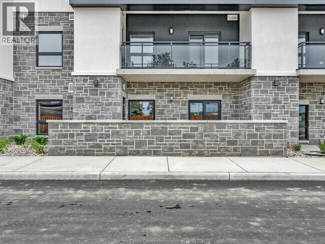 Photo - 11646 Tecumseh Rd E Unité 300