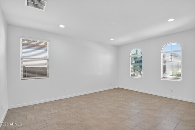 Photo - 2555 W Sunland Ave