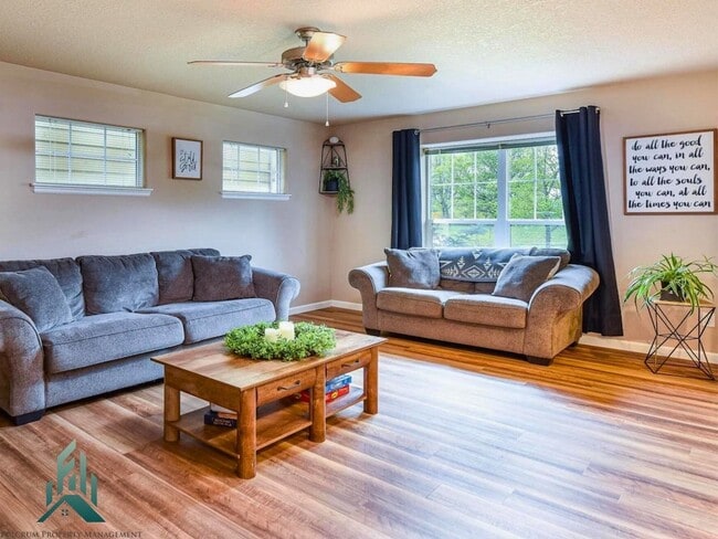 3511 SE Midvale Dr