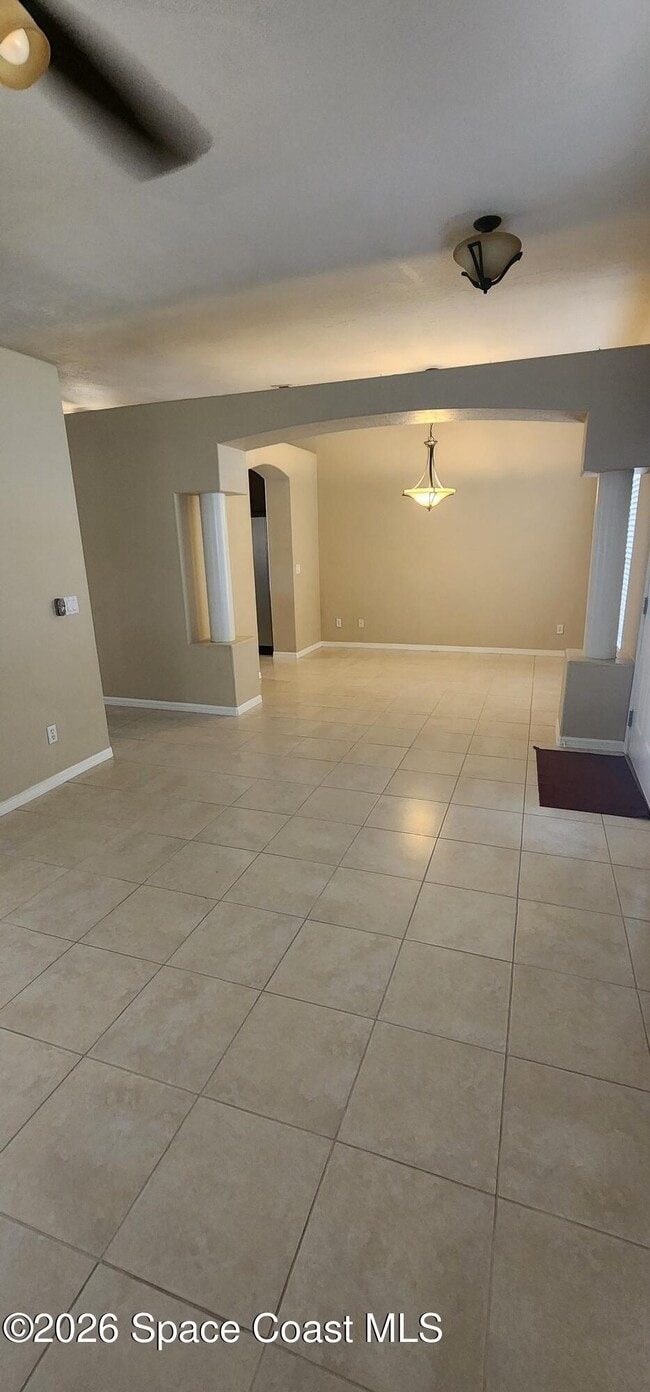 3800 Sunbeam Ct