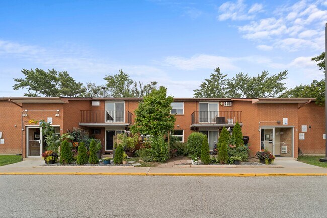 Photo - Empress Court Apartments