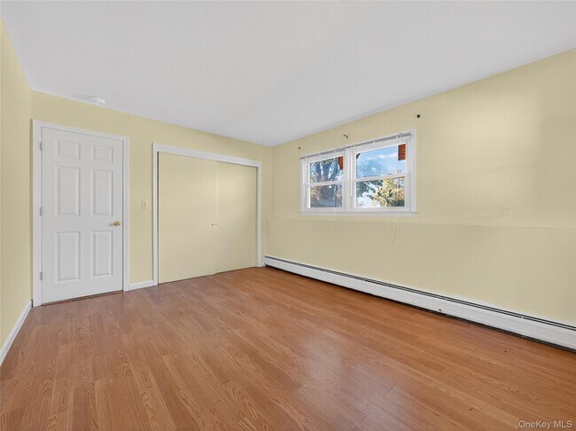 Photo - 37 Carnation Dr