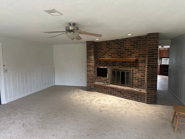 Photo - 3 bedroom available for immediate move in!