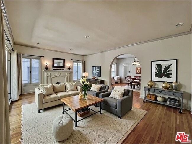 Photo - 145 N Sycamore Ave