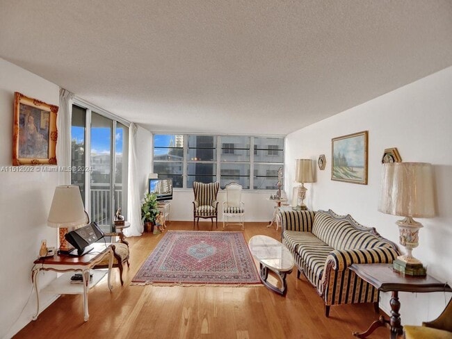 Photo - 18051 Biscayne Blvd Unit 304