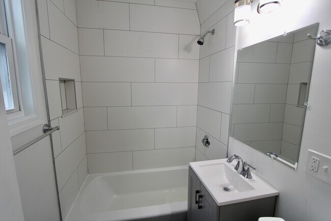 Photo - 55 Forest Ave Unidad 2R