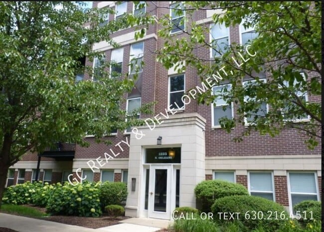 Building Photo - 1225 N Orleans-Unit 603 Unit 603 Rental