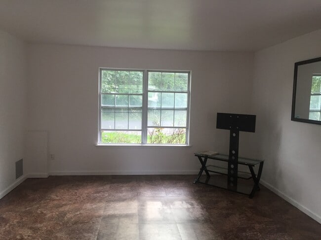 Photo - 1 Sheridan Dr Unit 1