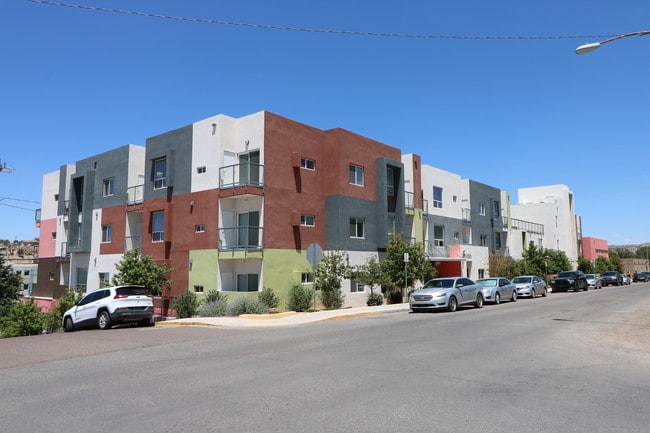 Photo - Hooghan Hozho