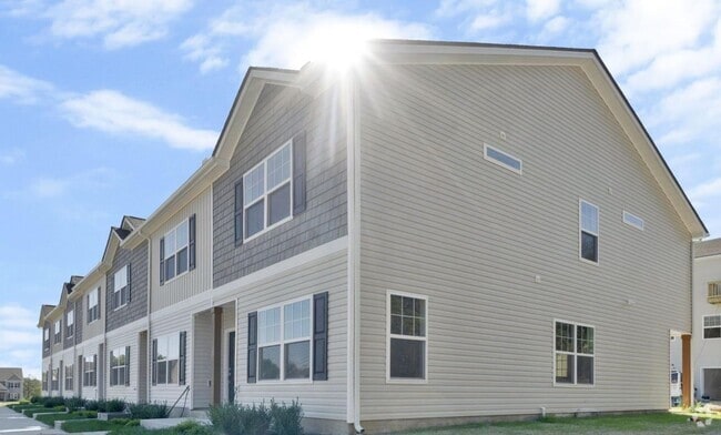 Building Photo - 3 BR 2.5 New Construction Townhome Availab...
