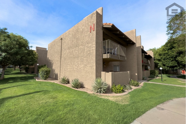 Building Photo - 2Bed/2Bath Condo at Thomas Rd/56th St! Ready for Immediate Move-In! Unit N5