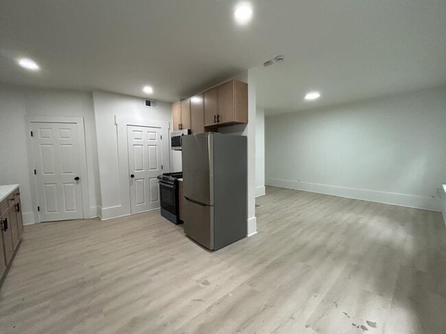 Photo - 2 bedroom in Chicago IL 60647 Unit 1RR