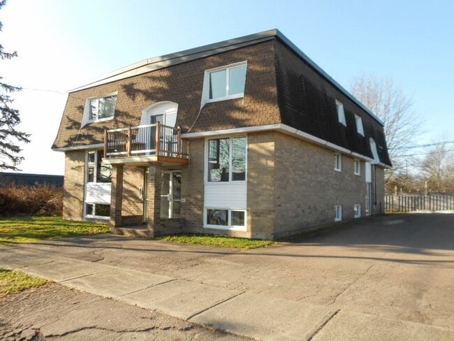 Photo - 22 8 St Unit 7