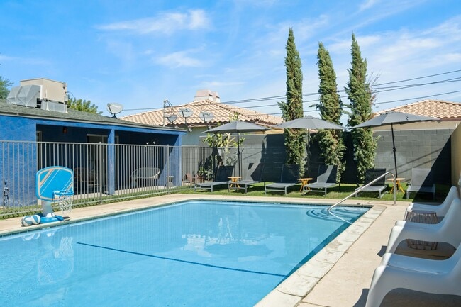 Building Photo - 41500 Maroon Town Dr Unit 3 Rental