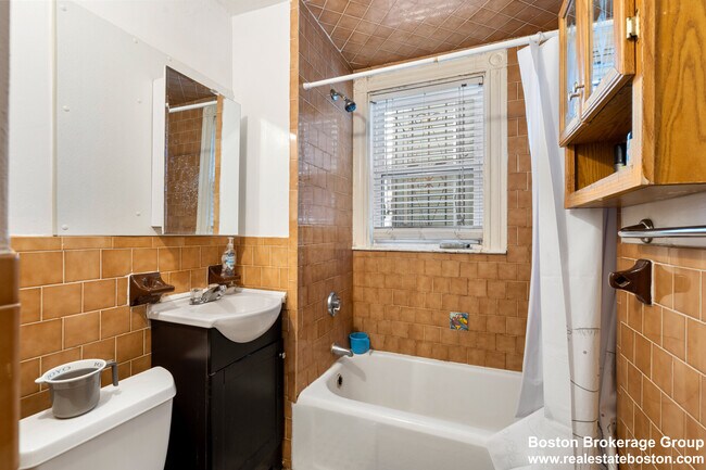Photo - 78 Hillside St