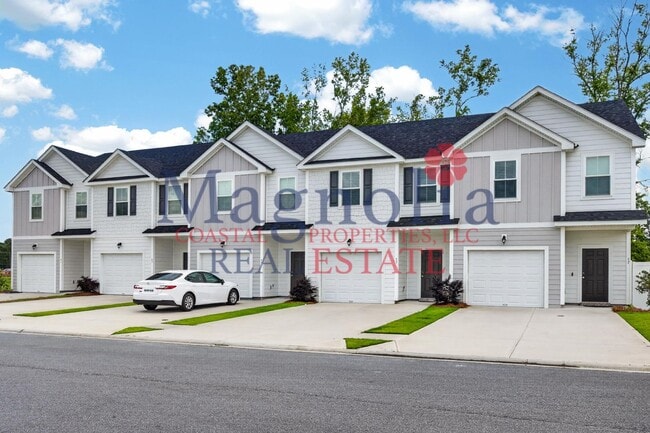 Photo - 3 Bedroom 2.5 Bathroom Townhome in Richmond Hill, GA