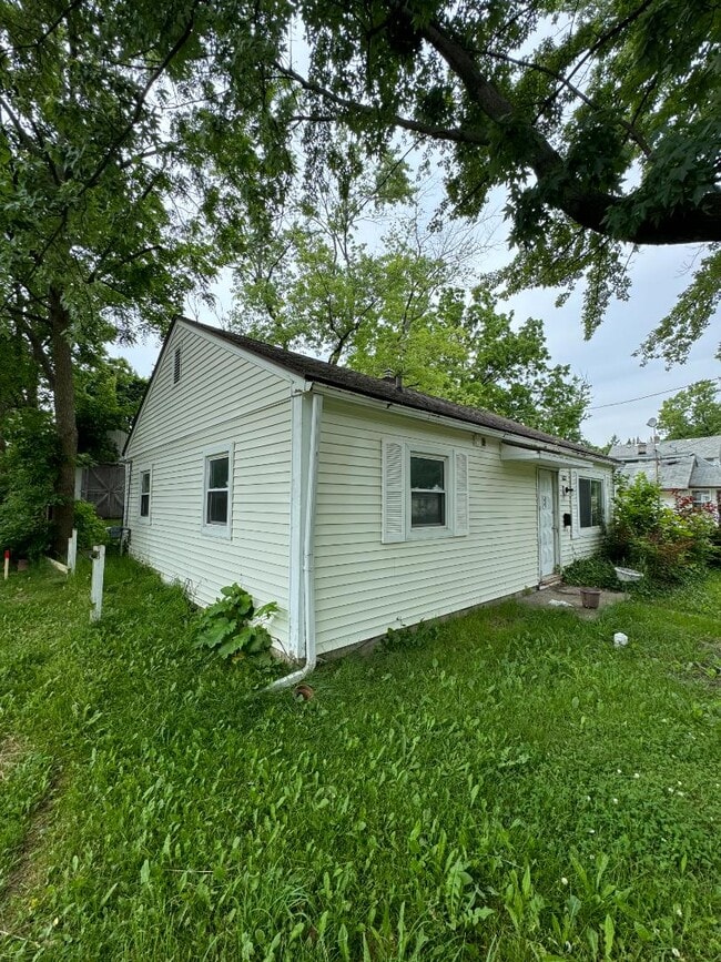 Building Photo - 322 S Hayford Ave Rental