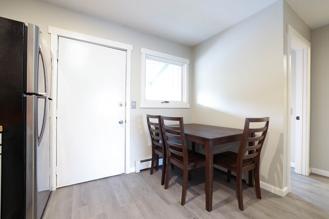 Photo - 211 McCarrey St