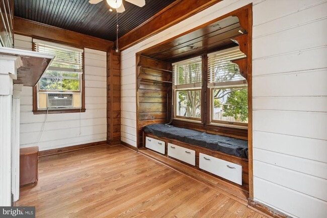 Photo - 619 S Garfield St