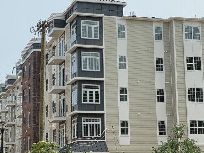 Building Photo - The Metropolitan Rental