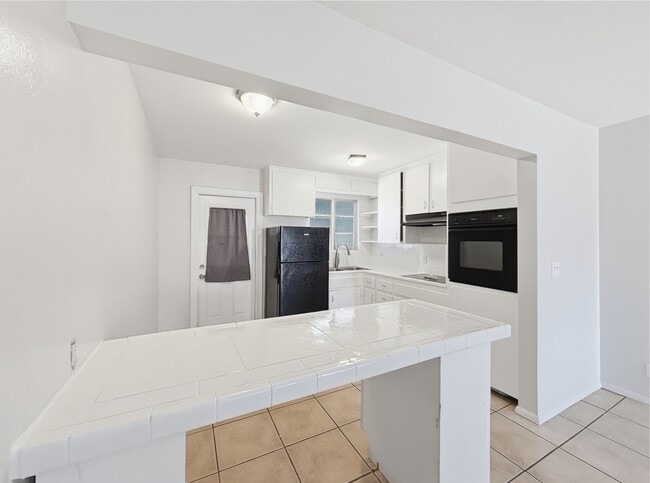 Photo - 2711 E Glenrosa Ave Unit 2711