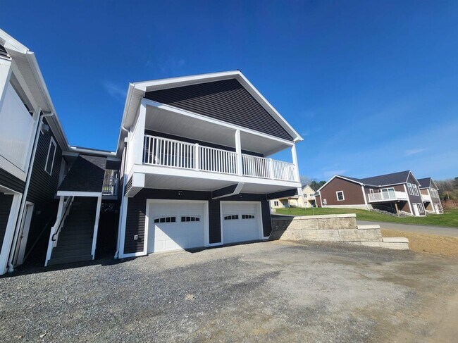 Building Photo - 82 Ivan Dr