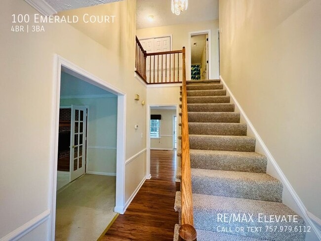 Photo - 100 Emerald Ct