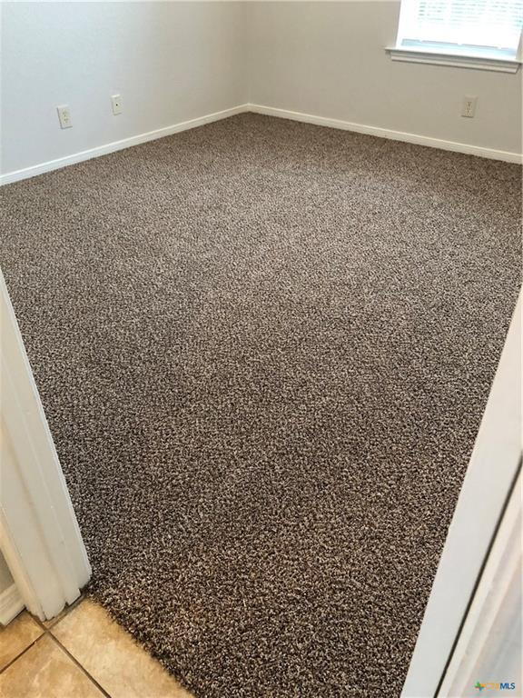 Photo - IMMEDIATE AVAILABILITY! Unit #B