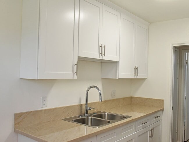 Photo - 5637 Strohm Ave Unidad 5637 #01