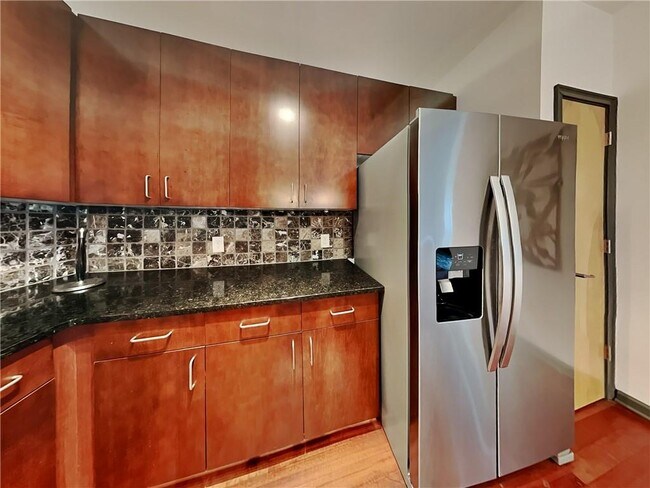 Photo - 898 Oak St SW Unit 3403