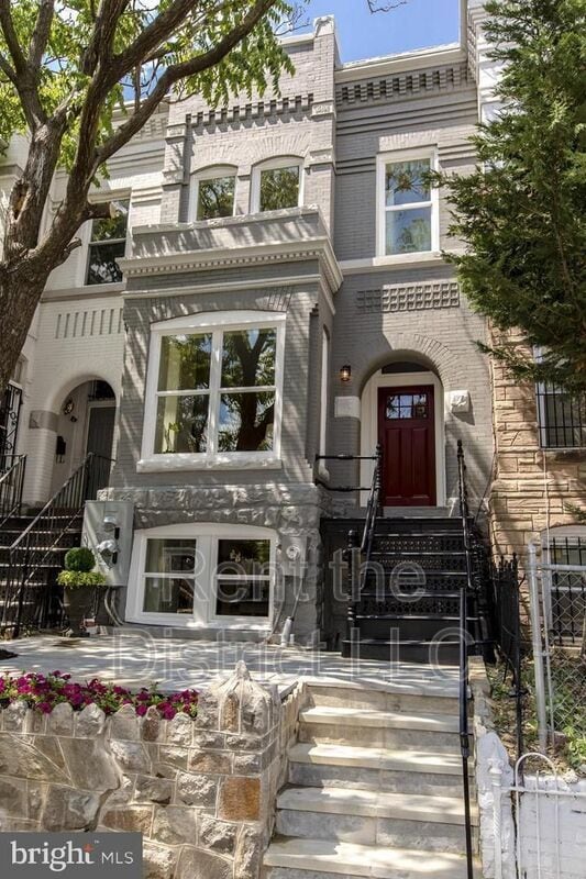 Building Photo - 15 Q St NW Unit B