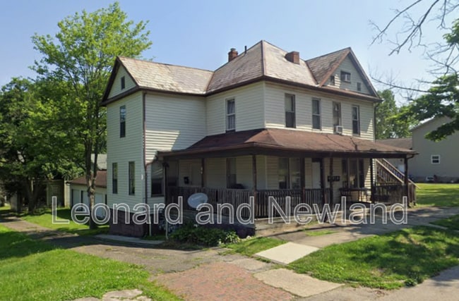 Photo - 1215 Gomber Ave