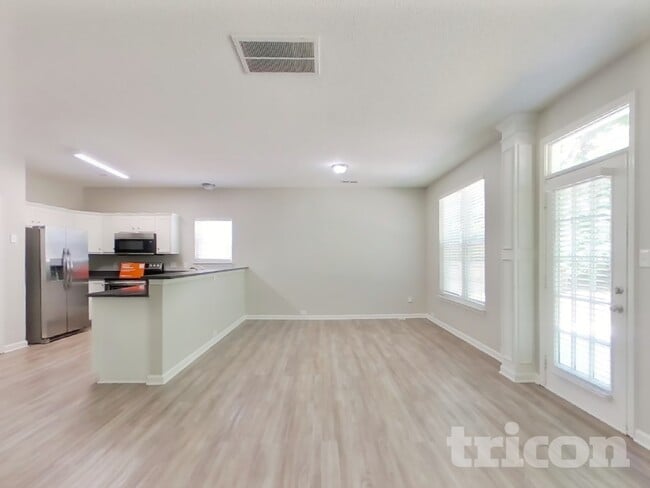 Photo - 4035 Far West Dr