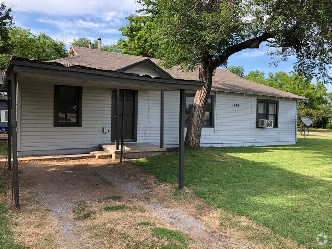 Building Photo - 1503 NW Kingsbury Ave Rental