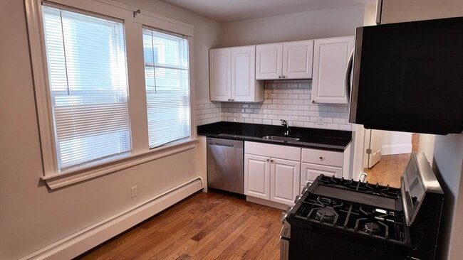 Photo - 88 Hampshire St Unit 1