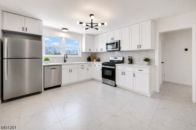 Photo - 114 King St Unit 3