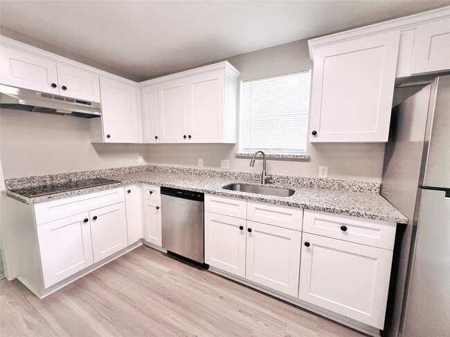 Photo - 2220 Avenue L