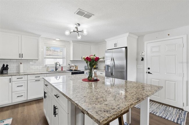 Photo - 273 Avalon Rd