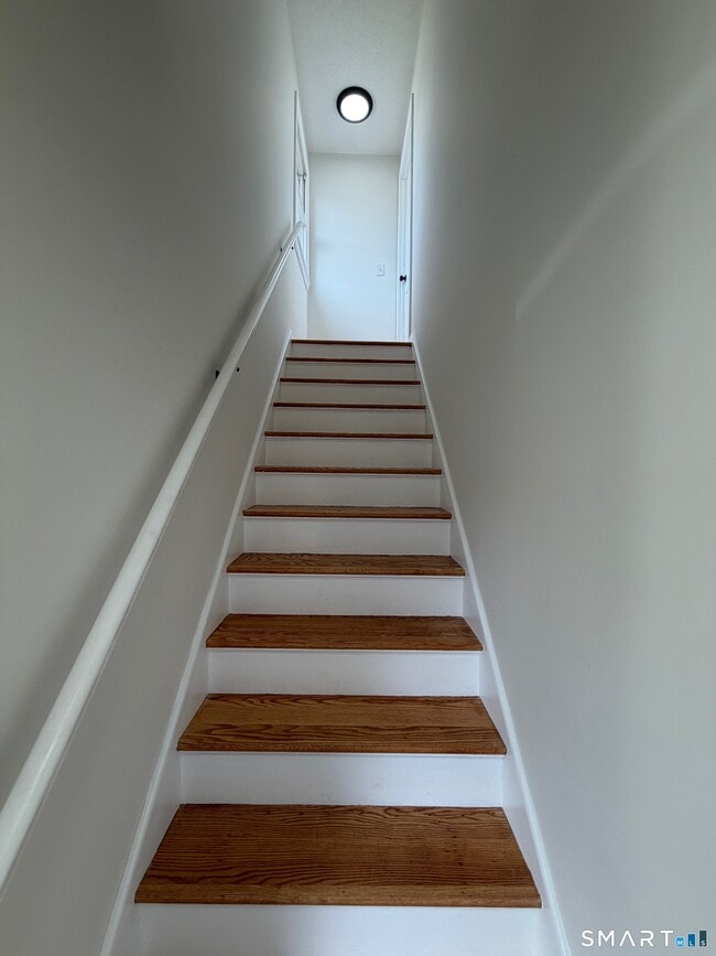 Photo - 163 Collins St Unit 2