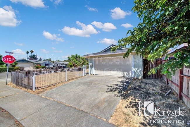 Photo - 178 Janice St