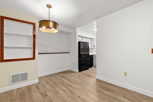 Photo - 607 Avenue F Unit 4